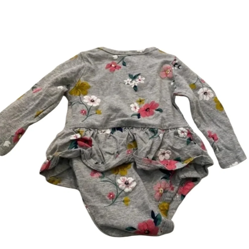 Carter's Long Sleeve Bodysuit Gray Floral 6M